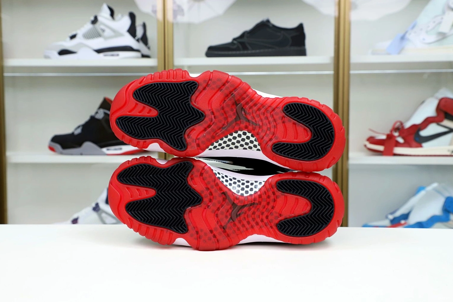 AIR 2019 'BRED' JORDAN RETRO 11 0120